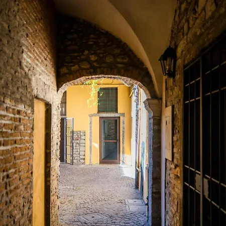 Milano94 Cozy Studio In Old Convent Комо
