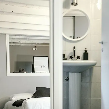 Milano94 Cozy Studio In Old Convent Апартаменты *