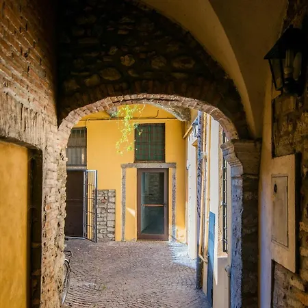 Milano94 Cozy Studio In Old Convent Апартаменты Комо